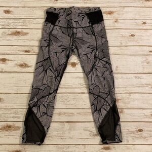 Lululemon Goal Crusher 7/9 Dottie Tribe Mesh In Black and White Leggings Size 10